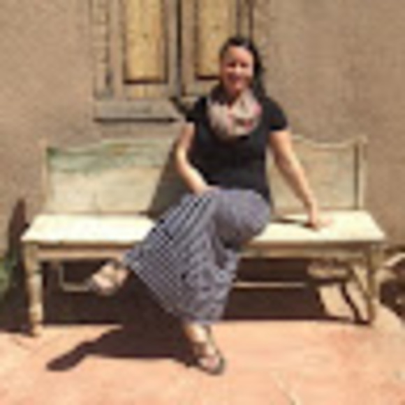 Meet your Posher, Kristen - Picture 1 of 1